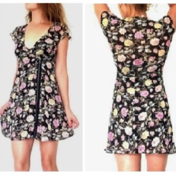 Reformation Dresses & Skirts - Reformed floral sheer dress w/ front side zipper, Asymmetrical, v-neck, casual